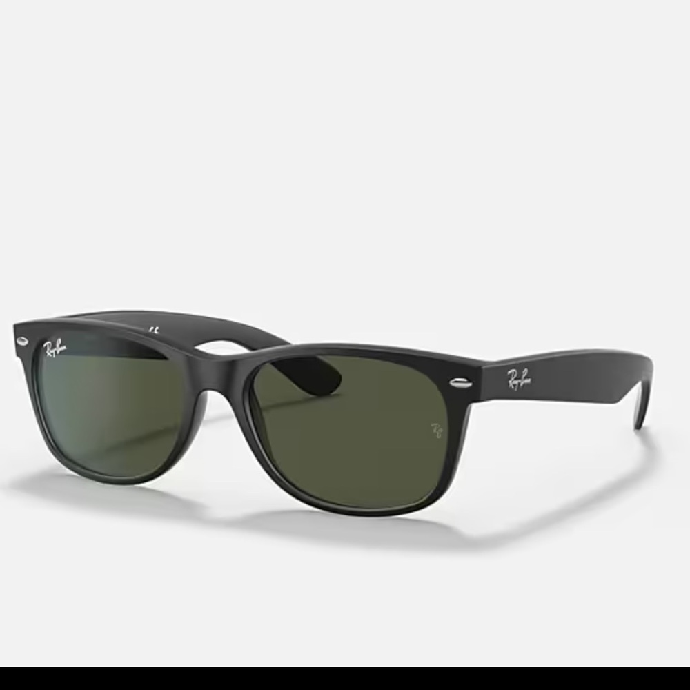 Ray-Ban Classic Wayfarer Sunglasses